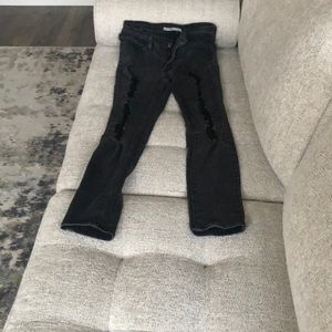 Levi’s 711 skinny. Gently used. Size 27.